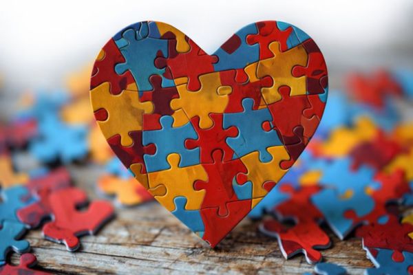 Auxílio para Autismo em 2026 quem tem direito e como receber o benefício